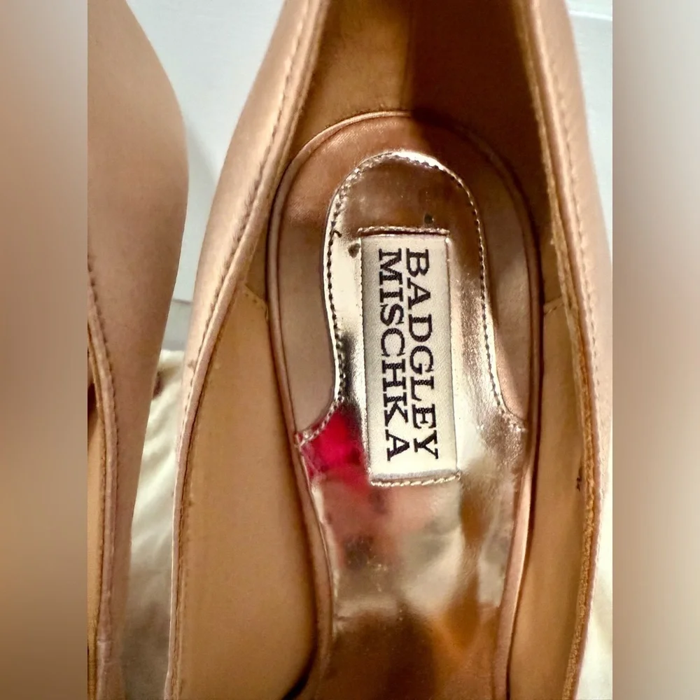 Badgley Mischka Greatful open toe pumps SILK wedding bridal shoes camel 8.5